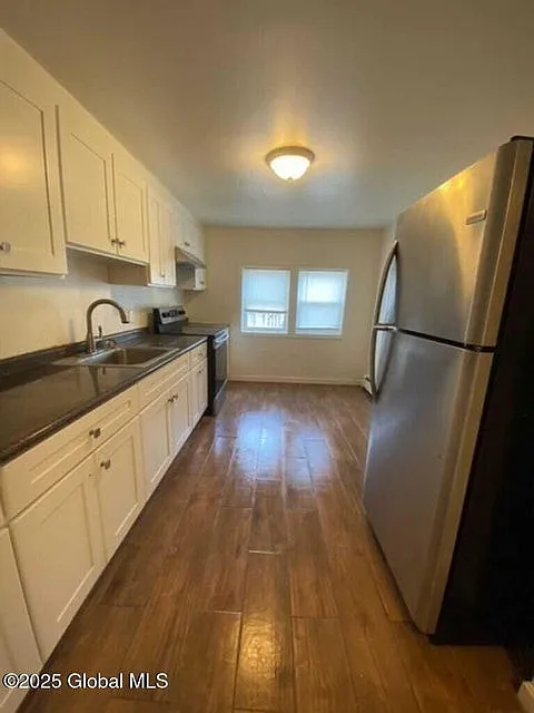 2 bed, 900 sqft, $1,250 — Photo 2