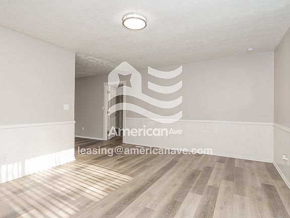 1158928_003_wm_-_living_room_13283489.jpg