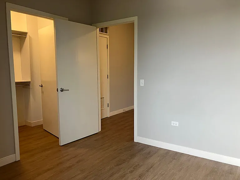 HIGHPOINT Clarendon Hills — Photo 80