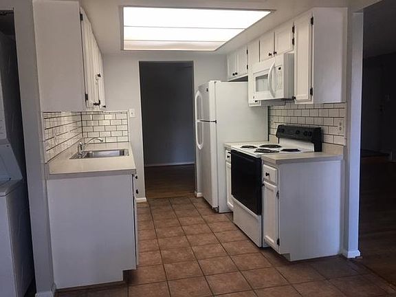 4th image of 10223 Valentino Dr