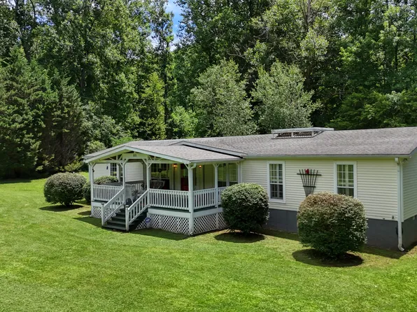 113 Logan Creek Ln, Hayesville, NC 28904