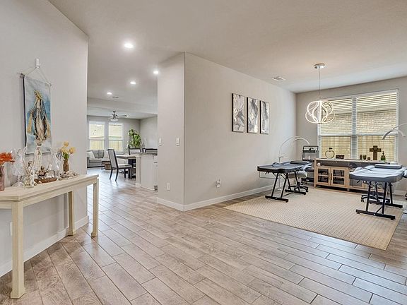 4th image of 2305 Raleigh Point Dr