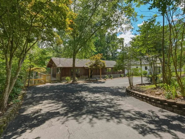 636 Rivermont Rd, Florence, AL 35634