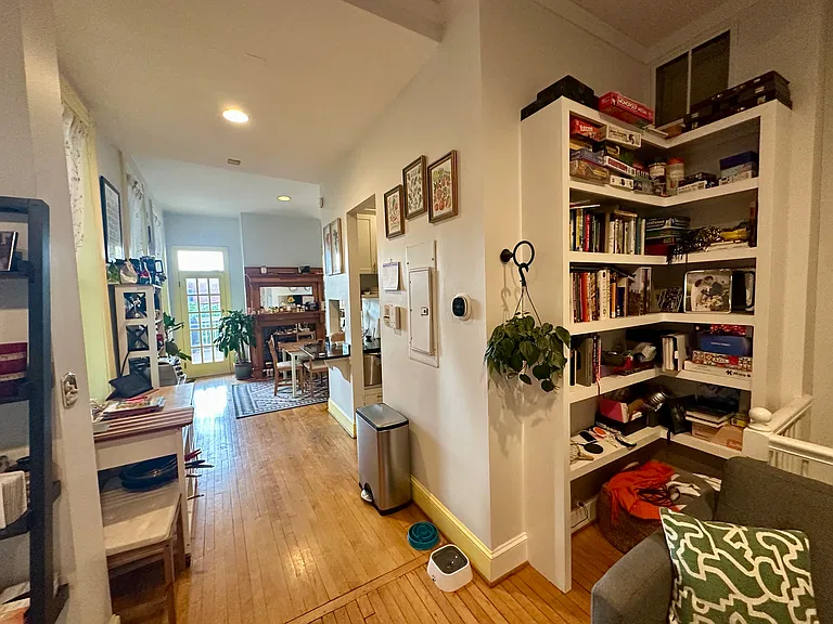 2017 Kalorama Rd NW #2 — Photo 12