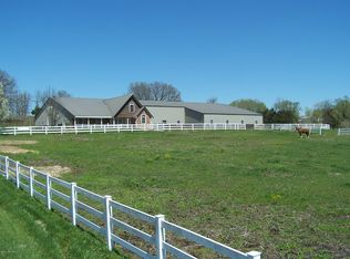 25 Castlewood Rd, Eldon, MO 65026