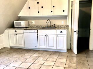 8 Middlesex St APT 5, North Chelmsford, MA 01863