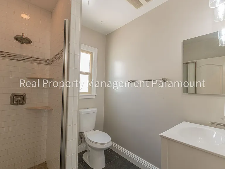 1925 South Harcourt Avenue, — Photo 23