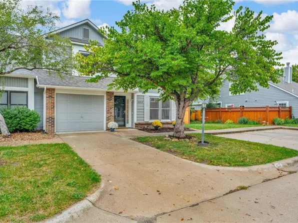2223 Breckenridge Dr, Lawrence, KS 66047