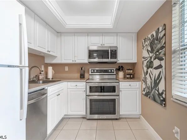 1828 Pine Valley Dr APT 101, Fort Myers, FL 33907