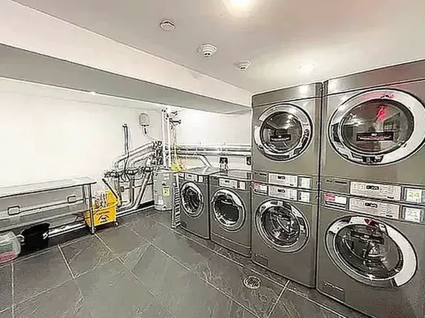 855 De Kalb Avenue image 7 of 7