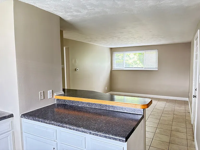 4920 Northcrest — Photo 3