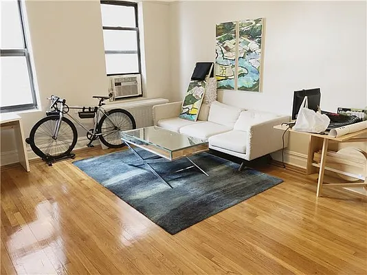 Rented by 18 REALTY | media 35