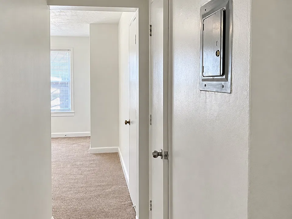 1842 Providence St NE #2