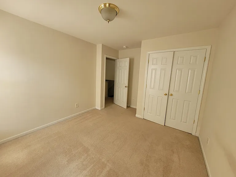 12 Bridgeport Dr — Photo 34