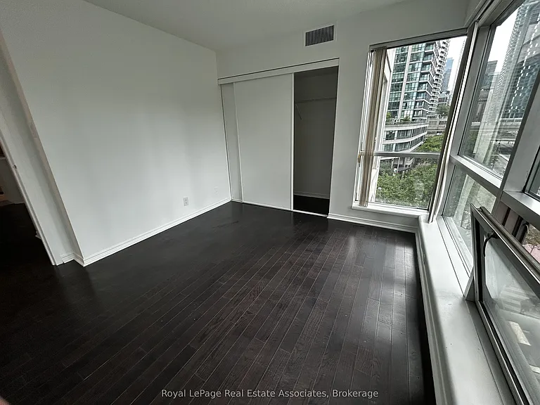 10 Yonge St #507 — Photo 11