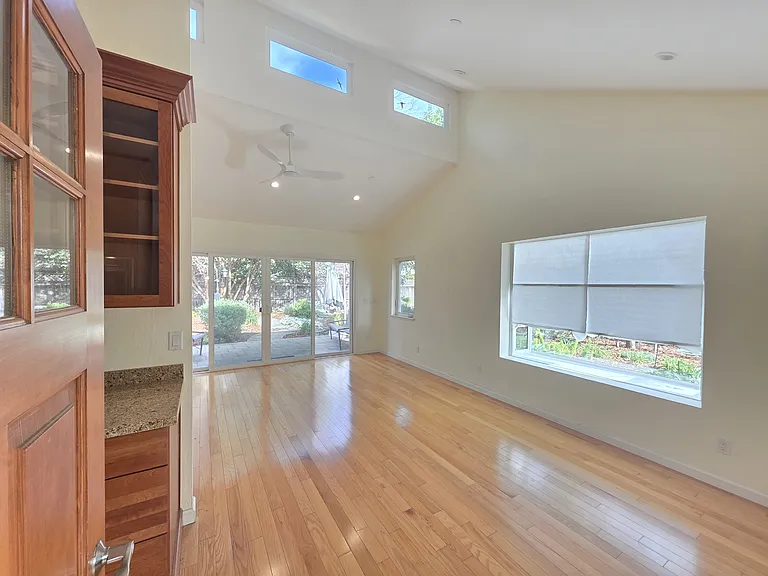 865 Briarwood Way — Photo 9