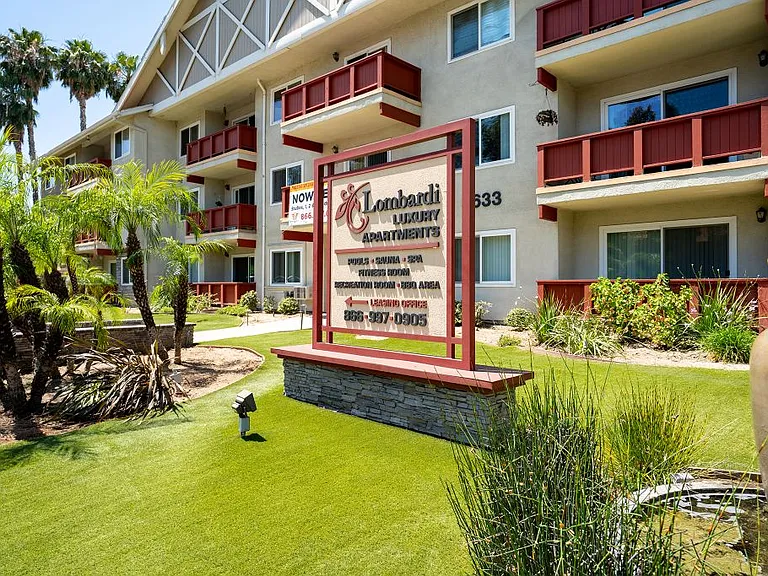 Lombardi Apartments — Photo 71
