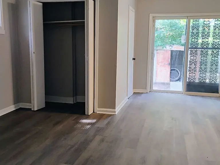 1402 Gold Ave — Photo 9