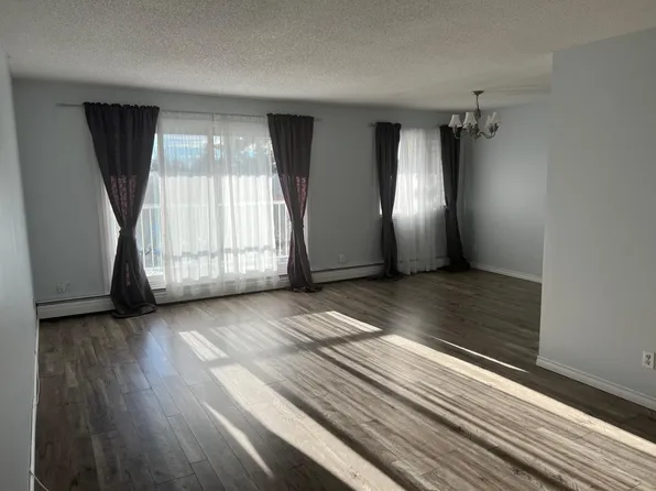 5125 Riverbend Rd NW #417, Edmonton, AB T6H 5K5