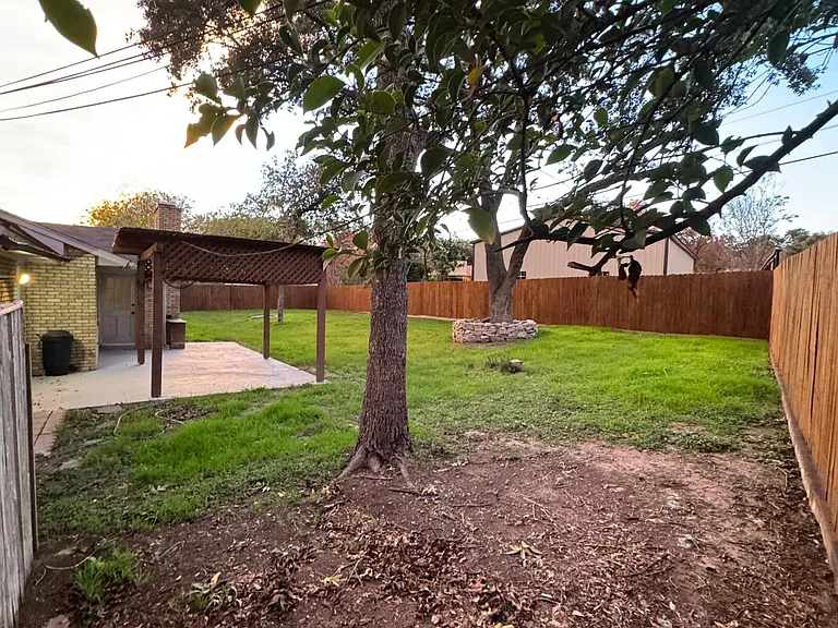 200 Shalimar Dr — Photo 5