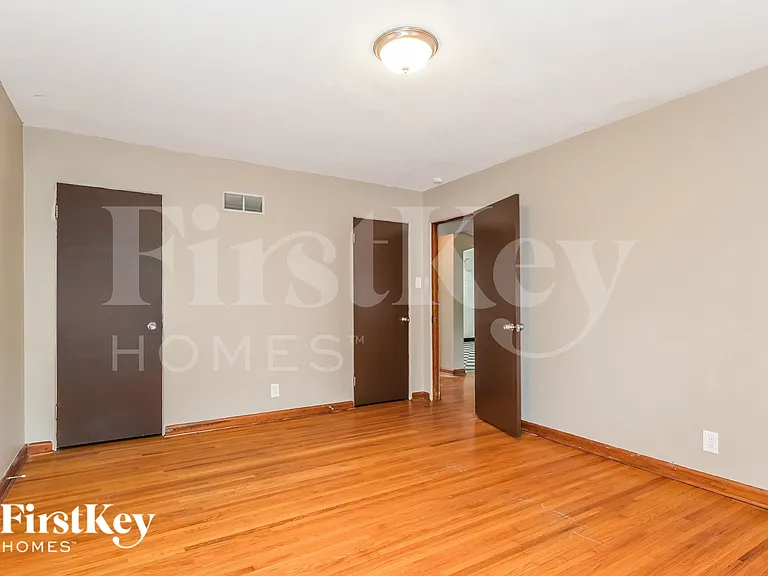11251 Old Halls Ferry Rd — Photo 9