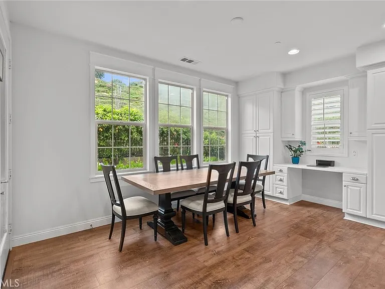 33 Gamella St — Photo 10