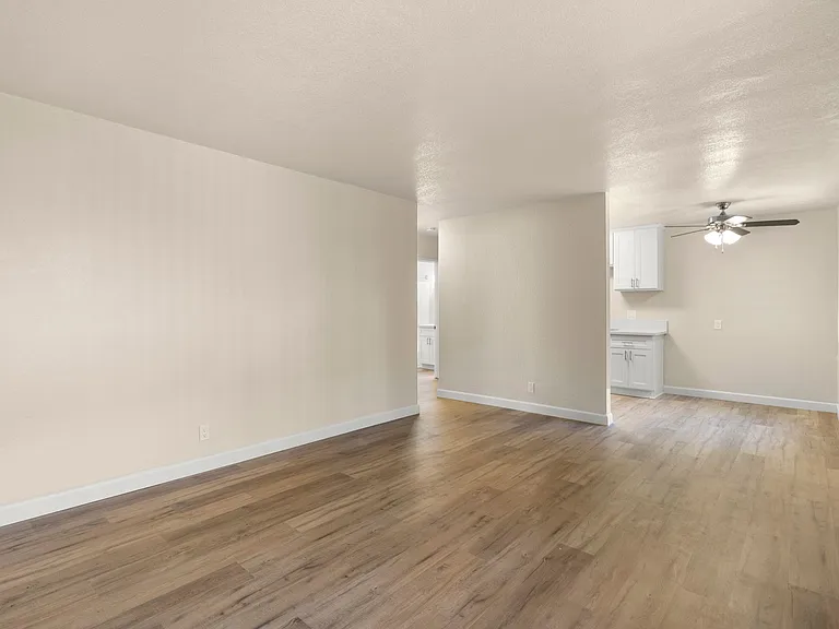 Briarwood Apartments - Riverside, CA — Photo 5