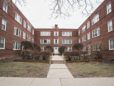 2211 W Morse Ave #3, Chicago, IL, 60645