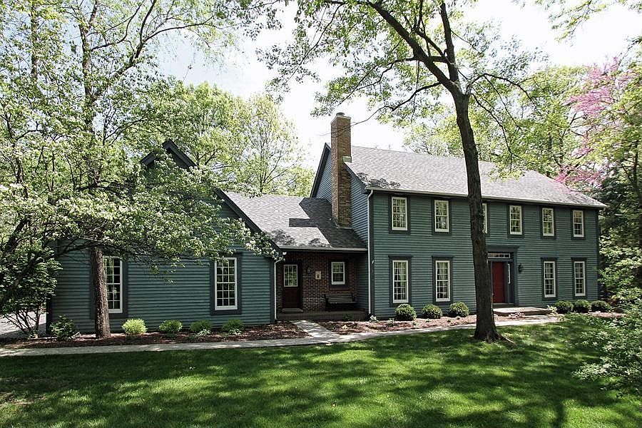 1st image of 772 Duxbury Ln