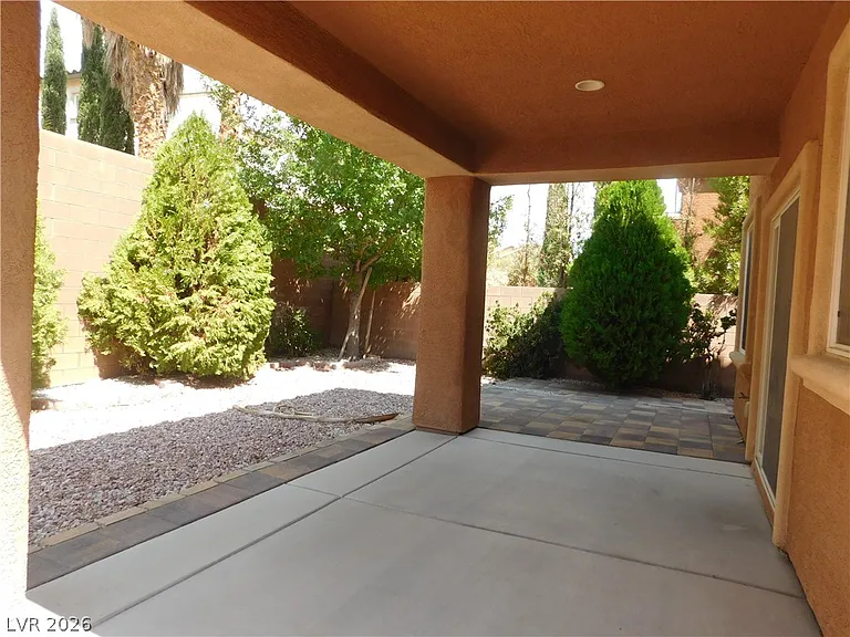 913 Ambrosia Dr — Photo 28
