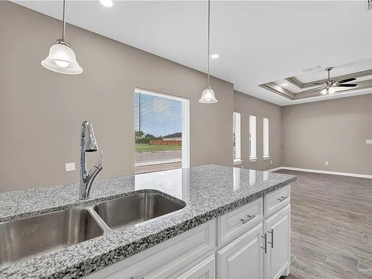 1234 Valle Vista St #4 — Photo 8