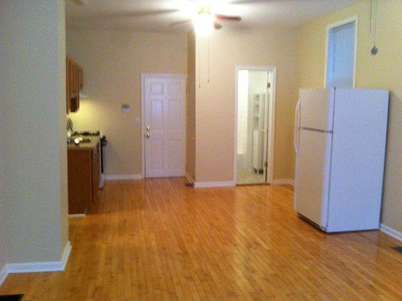 2nd image of 2328 W Belmont Ave #1FR