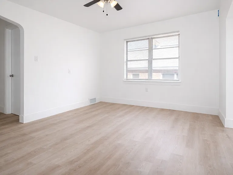 4406 S 2nd St — Photo 3