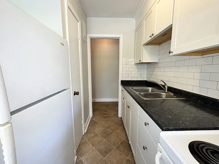 74 Shirley Ave — Photo 31