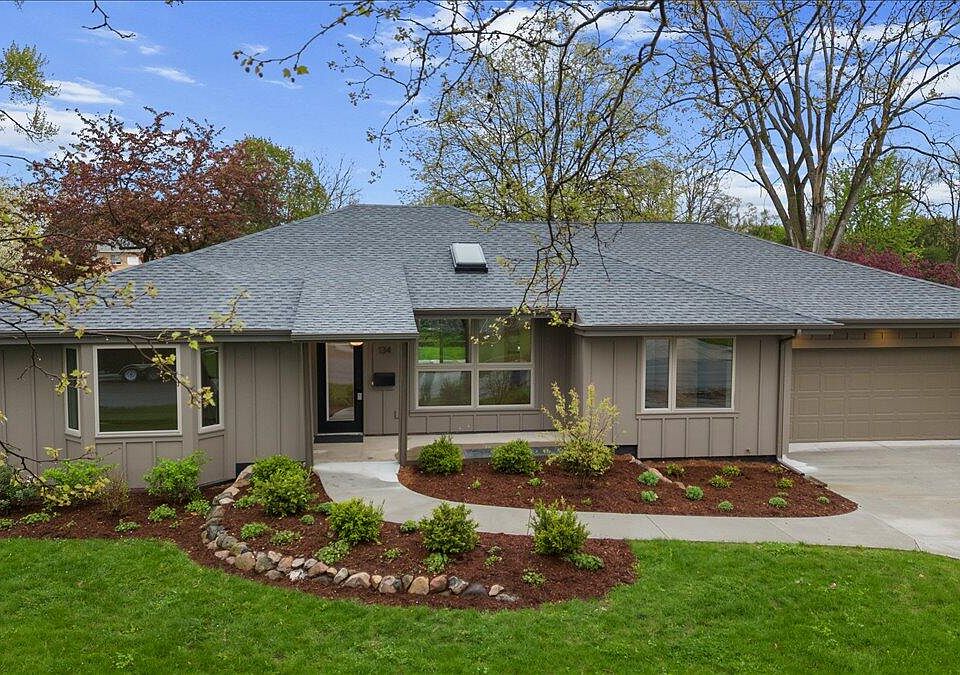 1st image of 134 Holmdene Blvd NE