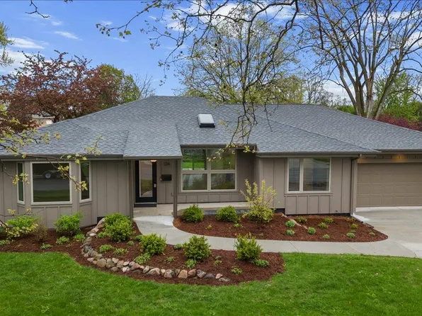 134 Holmdene Blvd NE, Grand Rapids, MI 49503