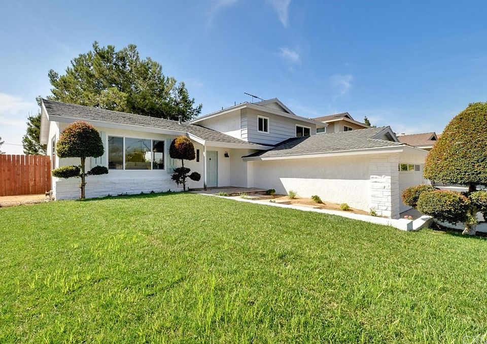 1st image of 12047 Mayes Dr