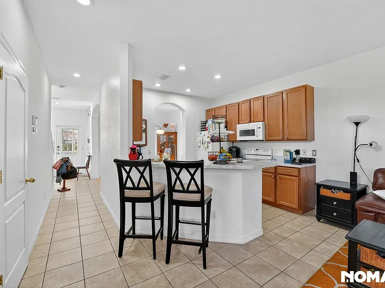 2346 Felicity Pl — Photo 3