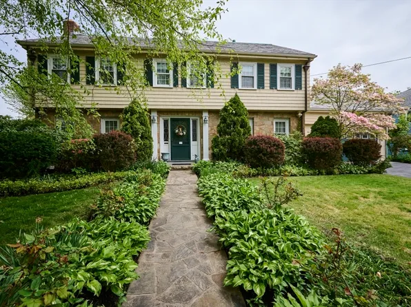 1 Prescott Rd, Lynn, MA 01902
