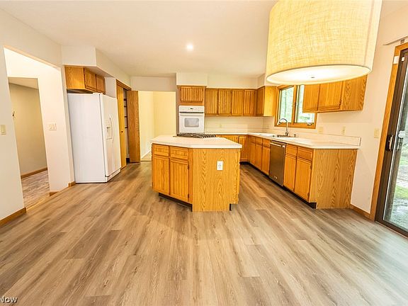 5th image of 8320 Pebble Creek Ct