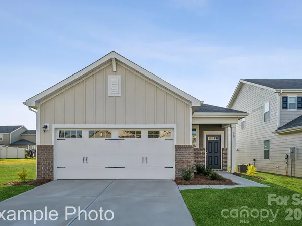 3119 29th Ave NE, Hickory, NC 28601