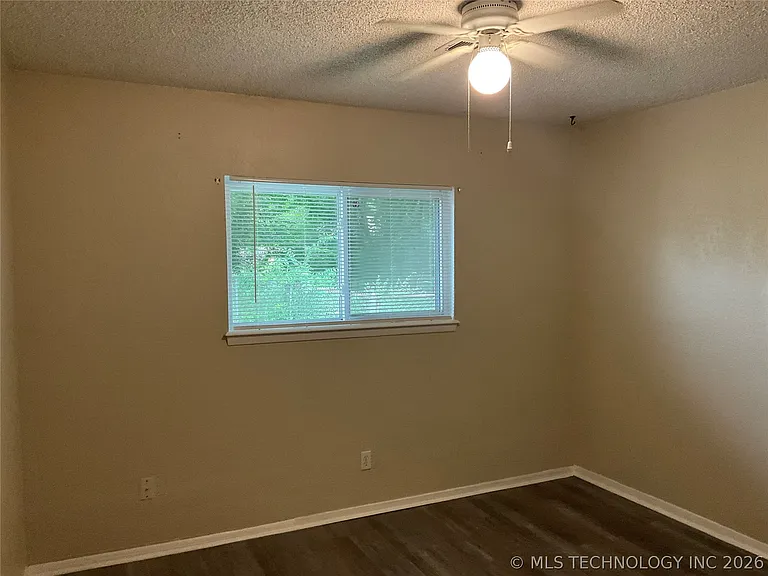 3230 S Lakewood Ave — Photo 15