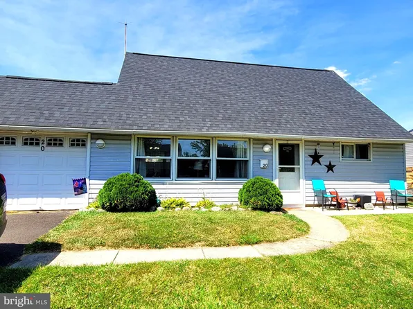 20 Mintleaf Rd, Levittown, PA 19056