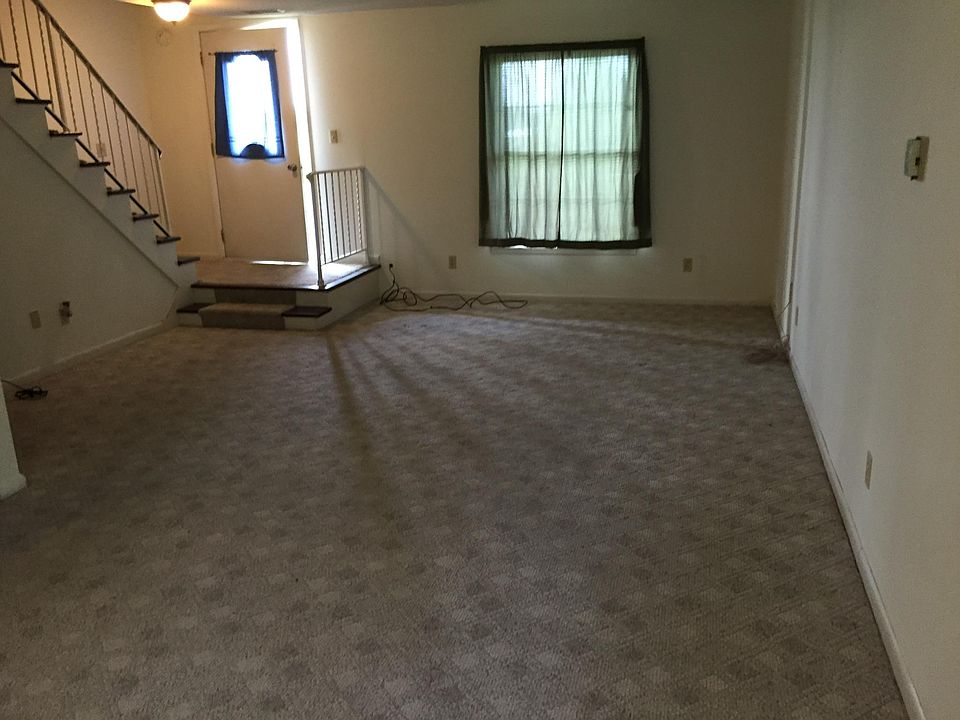 2nd image of 9360 Us Highway 136 APT 2