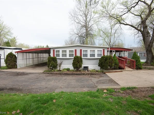 29 Wilderness Ct, Warren, OH 44481