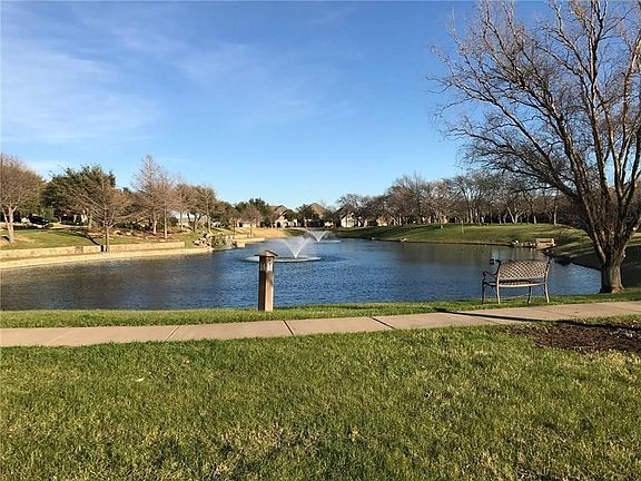 3rd image of 41 Bass Pond Dr