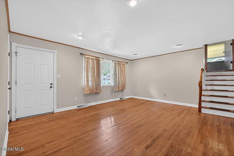 3rd image of 114 Hathorn Boulevard