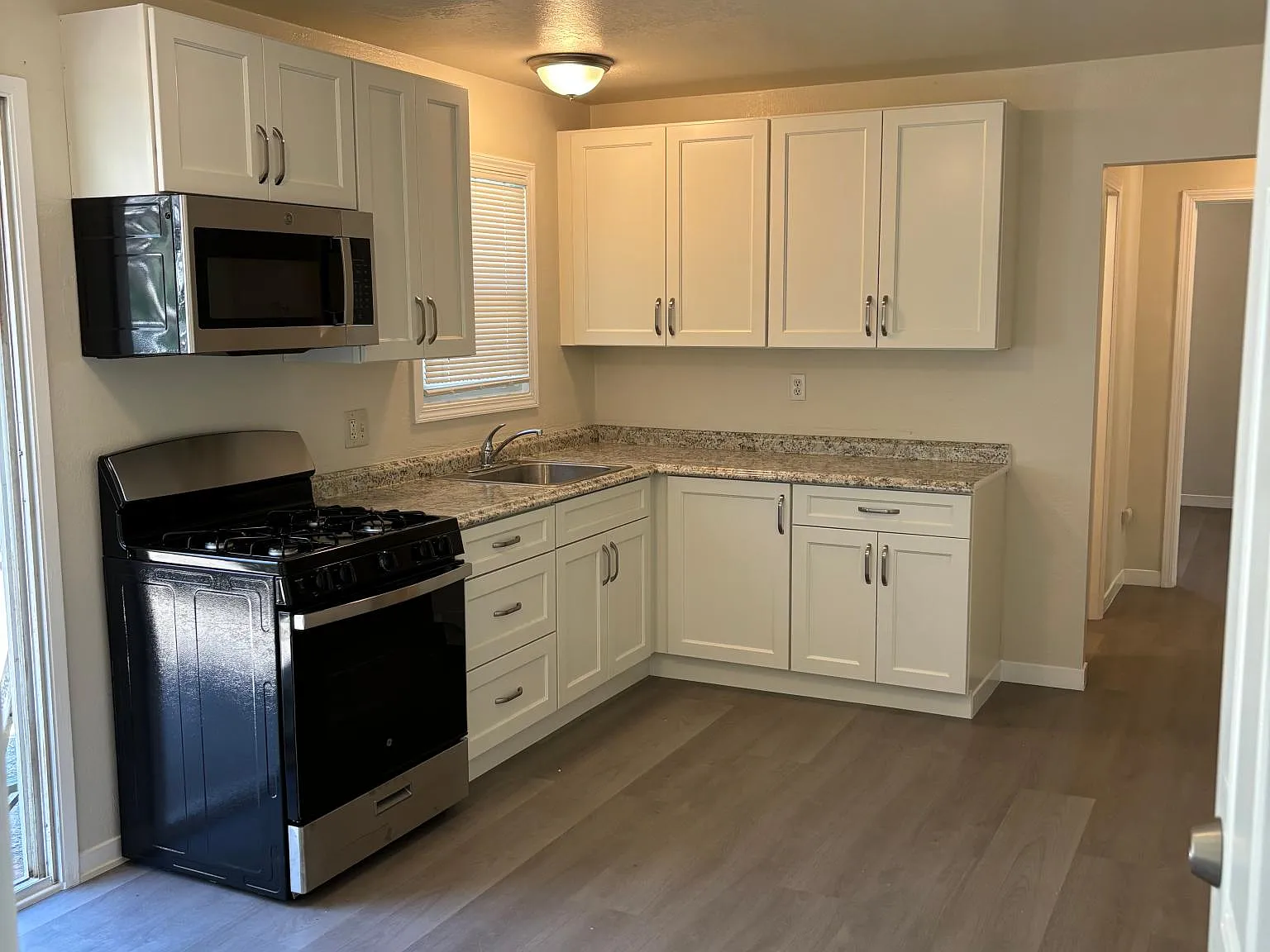 2 bed, $2,600 — Photo 3