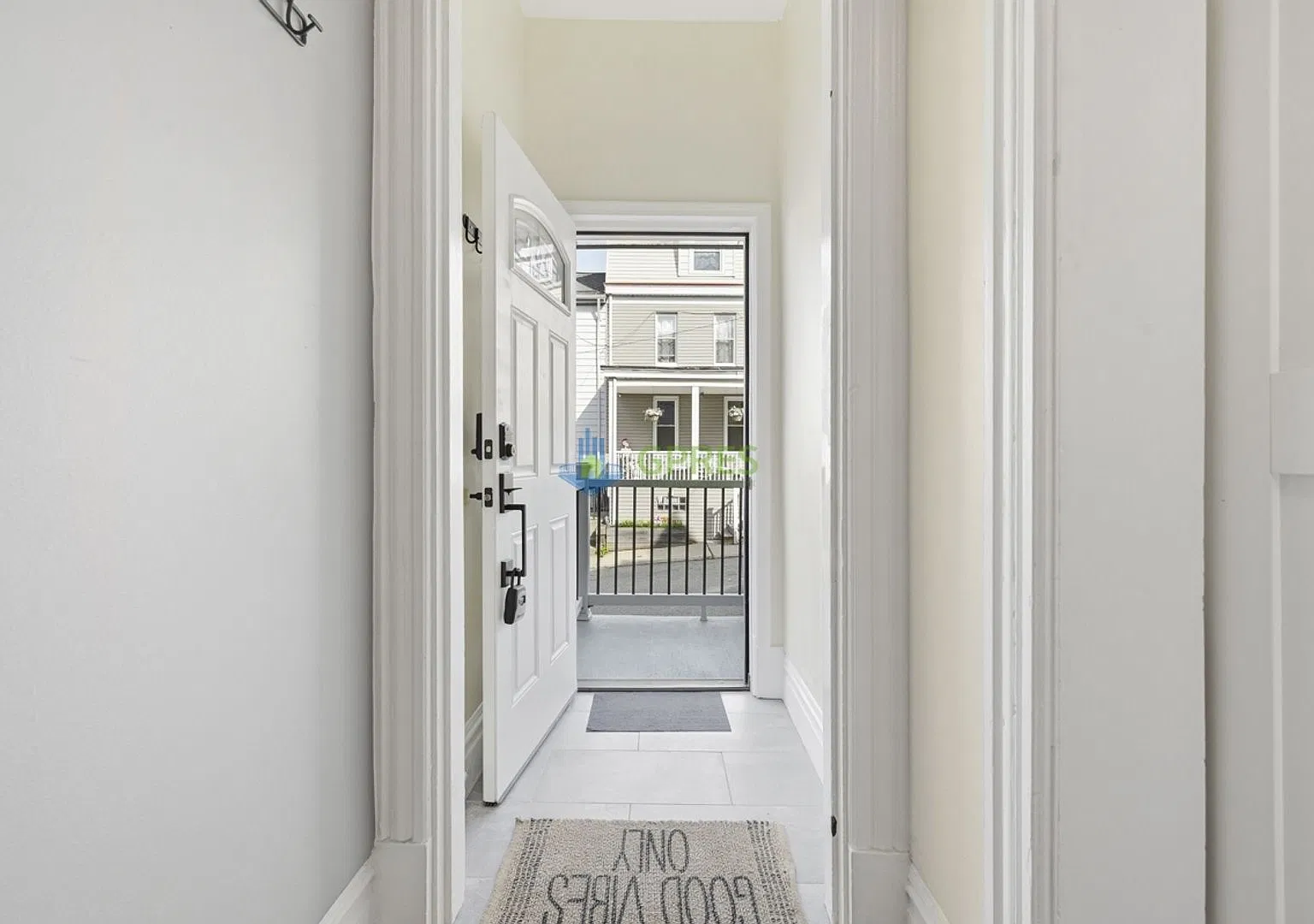 Upscale 3BR Home in Pittsburgh's Bloomfield neighborhood — Photo 3