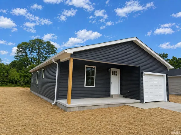 515 College Ave, Mitchell, IN 47446